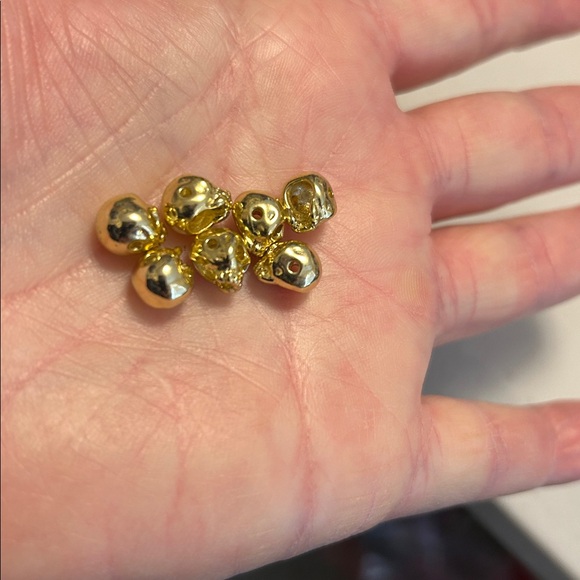 Skull Beads - Picture 8 of 8